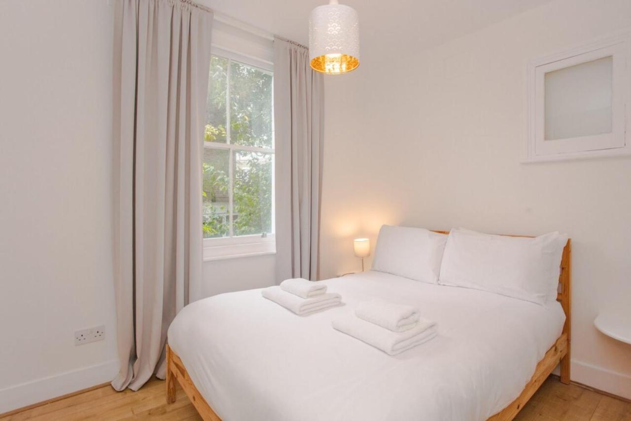Spacious 2 Bedroom Flat For 6 - 10 Mins From Central * Londres
