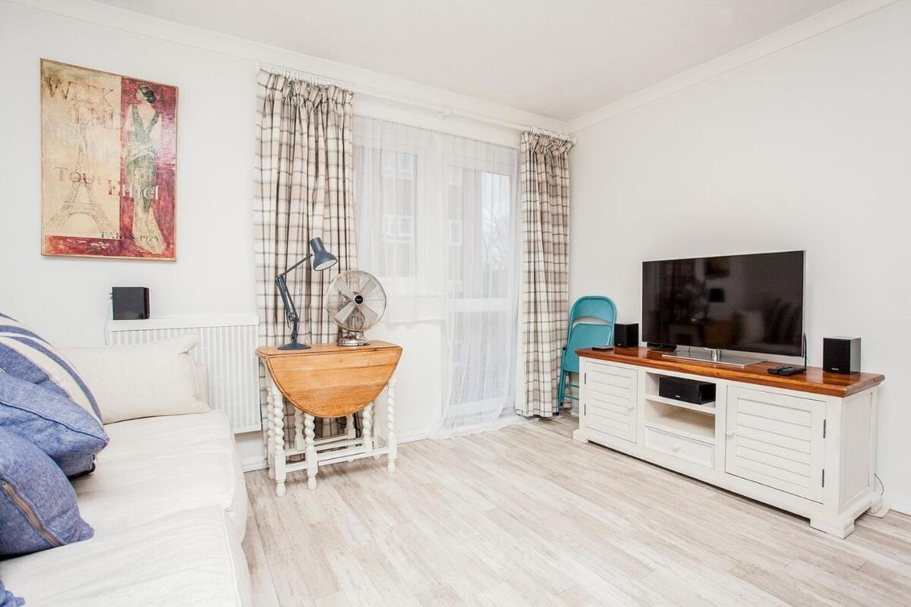 Modern And Spacious 1 Bedroom With Balcony Apartamento Londres
