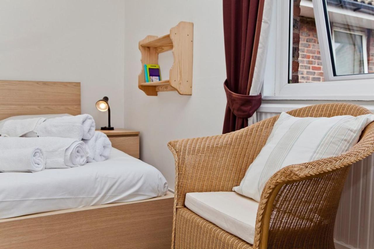 Warm East Sleeps 4 Apartamento Londres