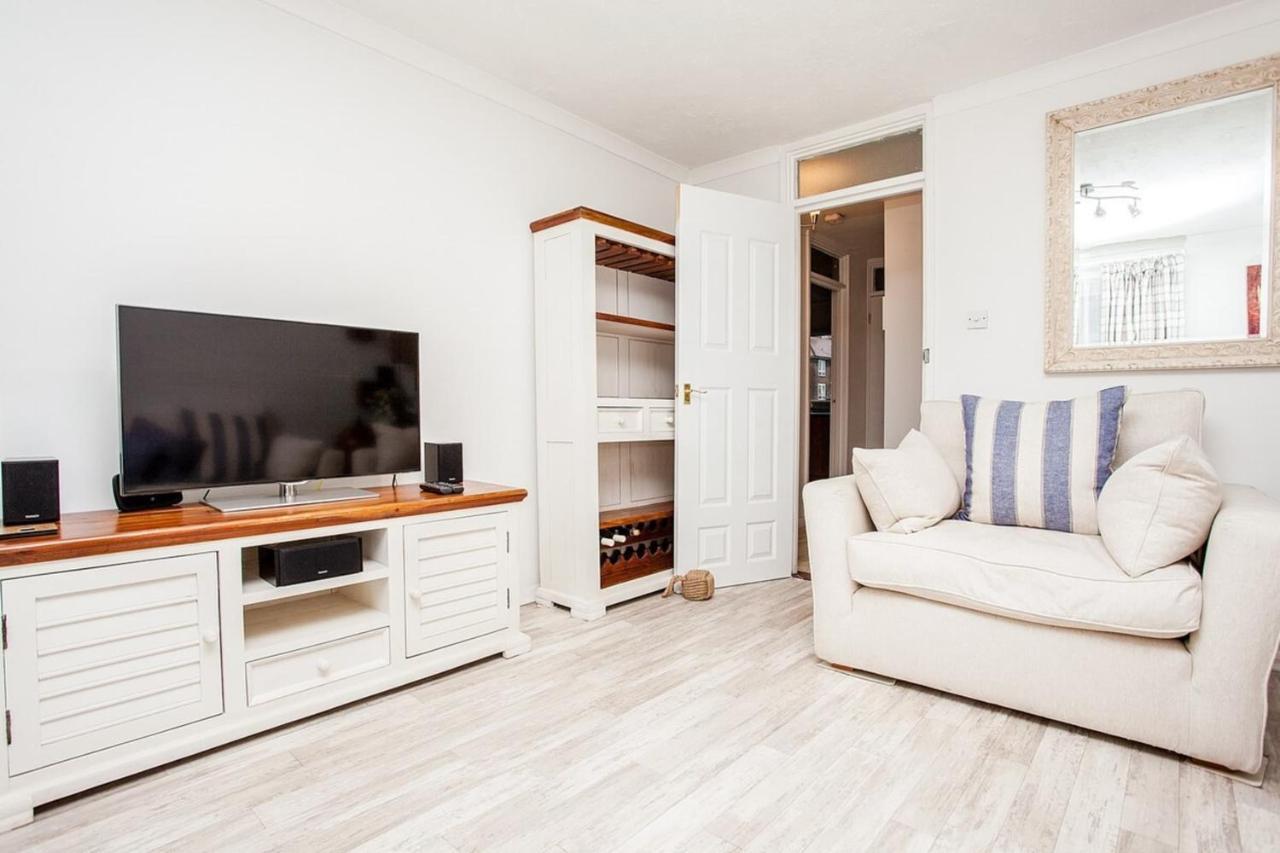 Apartamento Modern And Spacious 1 Bedroom With Balcony Londres