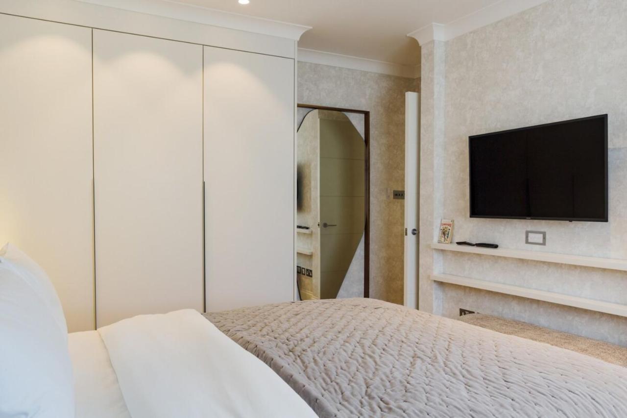 Beautiful 2 Bedroom 2 Bath Flat In South Kensington Appartement *
