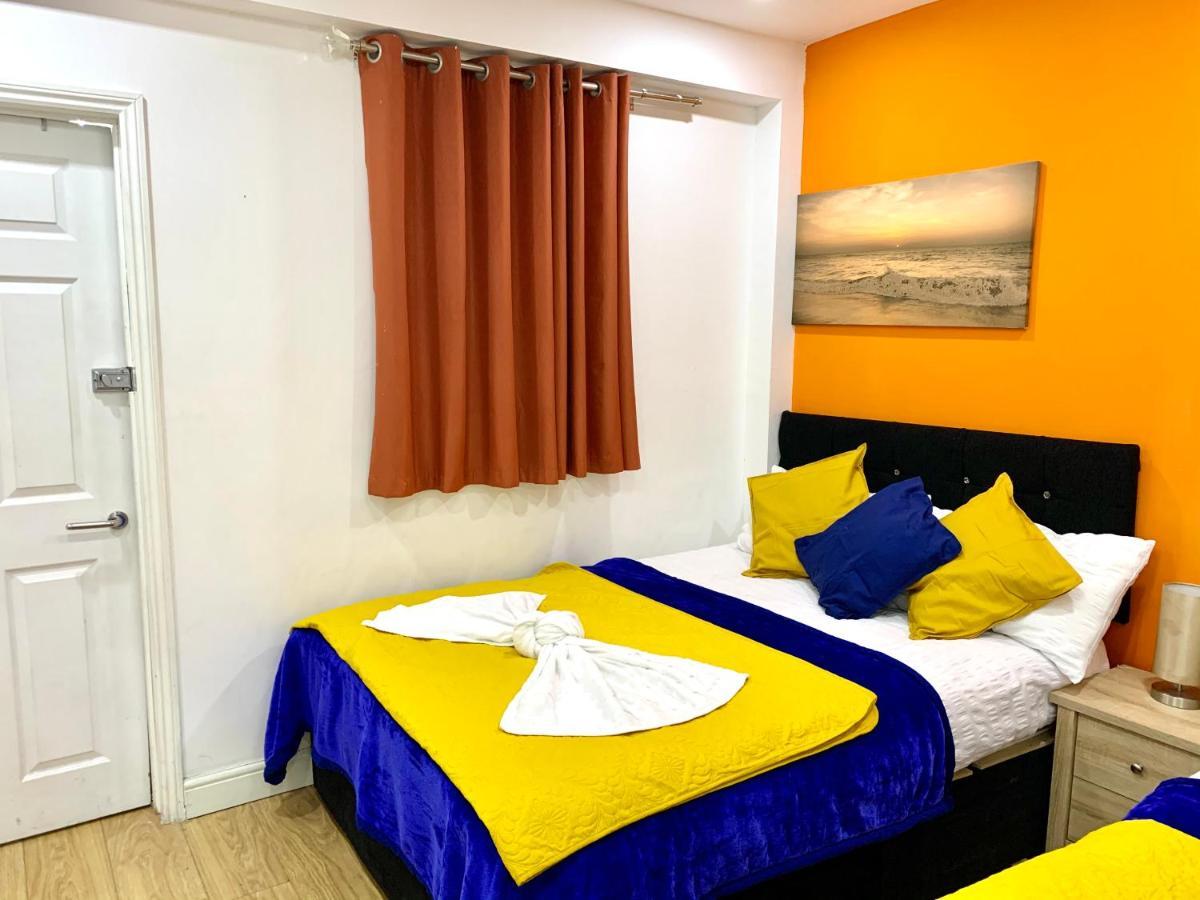 Appartement 2 Bedroom Apartment, Kitchen, Reception And Private Garden *