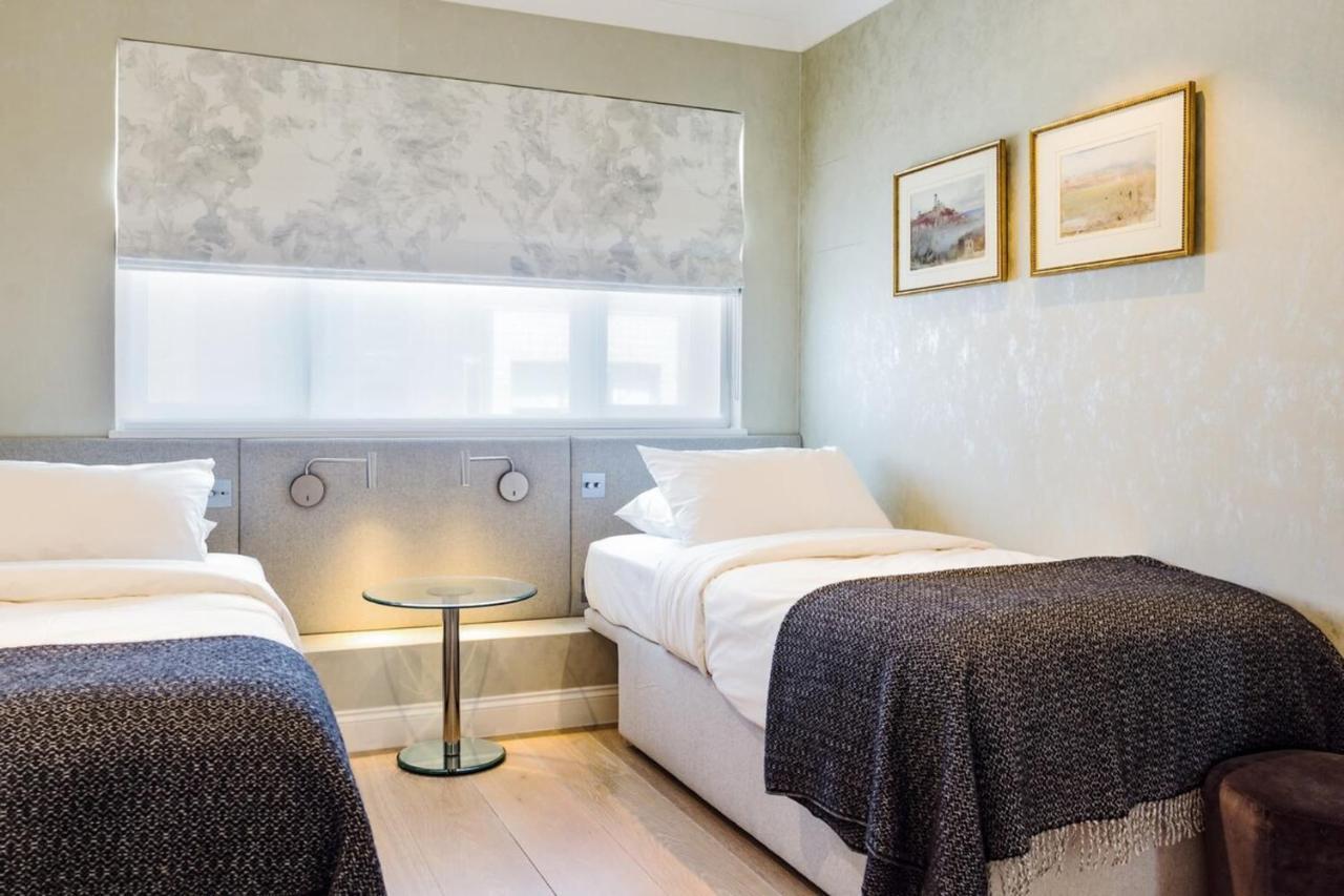 Beautiful 2 Bedroom 2 Bath Flat In South Kensington