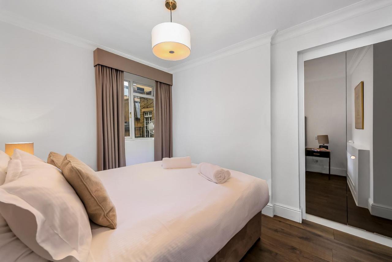 10 Curzon Street By Mansley Londres