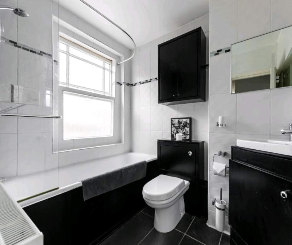 Apartamento Highgate Maisonette With Roof Terrace *