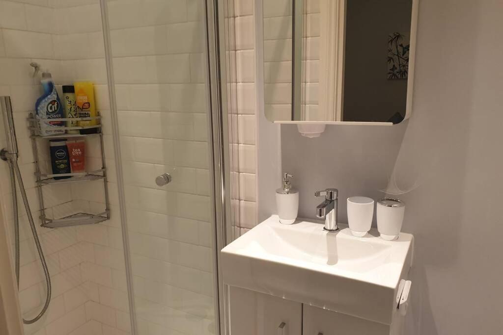 Spacious 2 Bed In Gated Community Up To 6 Guests *