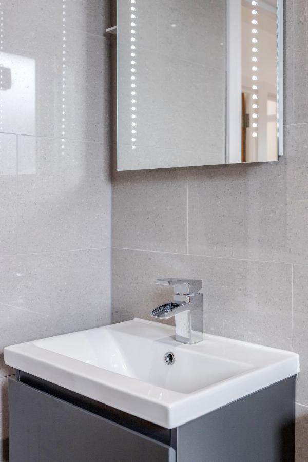 Luxury Chic Near Canary Wharf, Excel, O2 & Stratford Londres