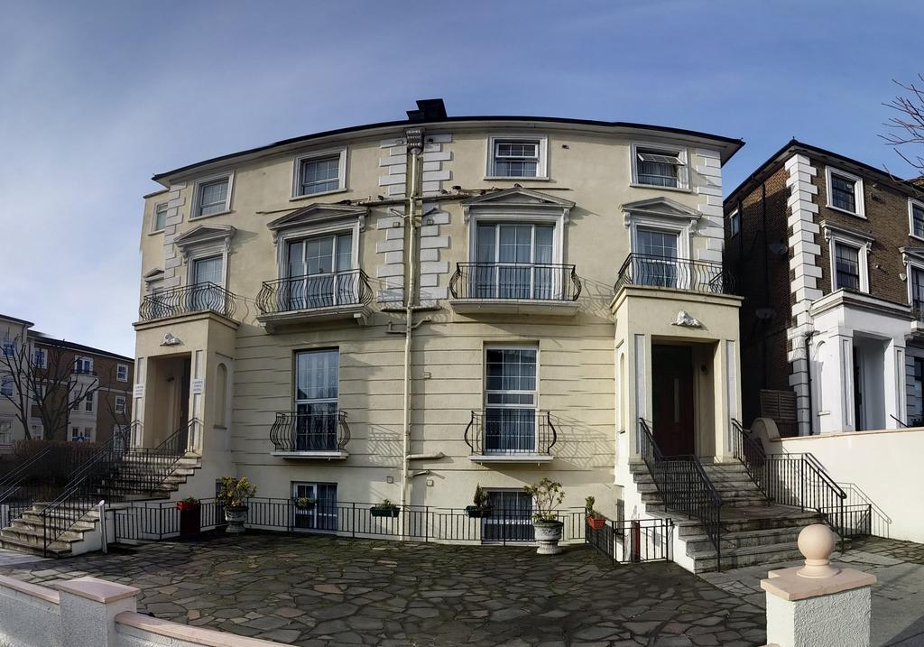 Hotel Corner House