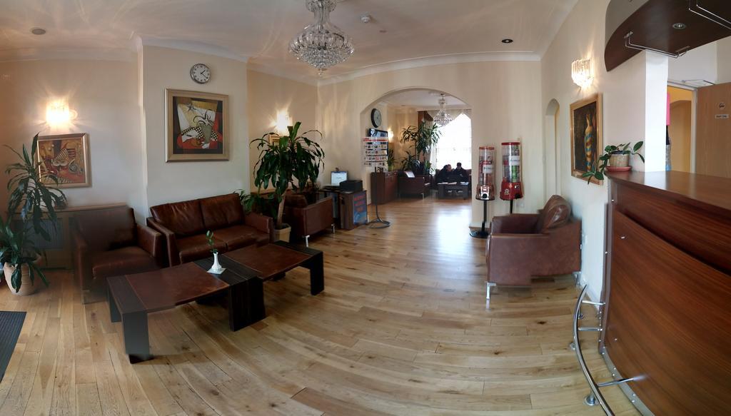 Corner House Hotel