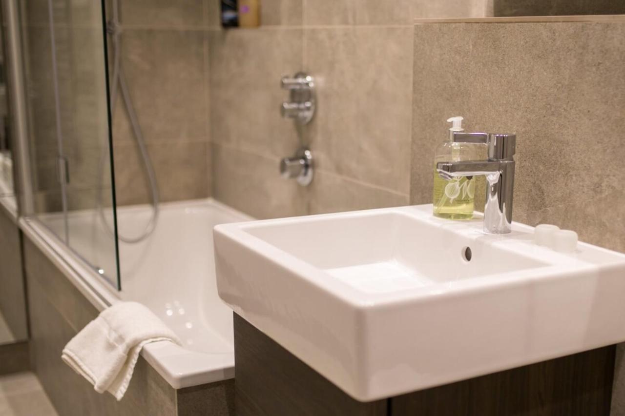 Stylish & Modern 1bd Kensington Flat Sleeps 2 Apartamento Londres
