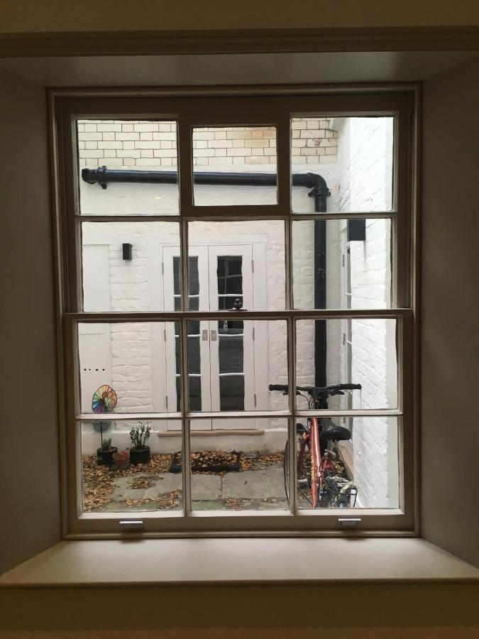 Stylish & Modern 1bd Kensington Flat Sleeps 2 * Londres