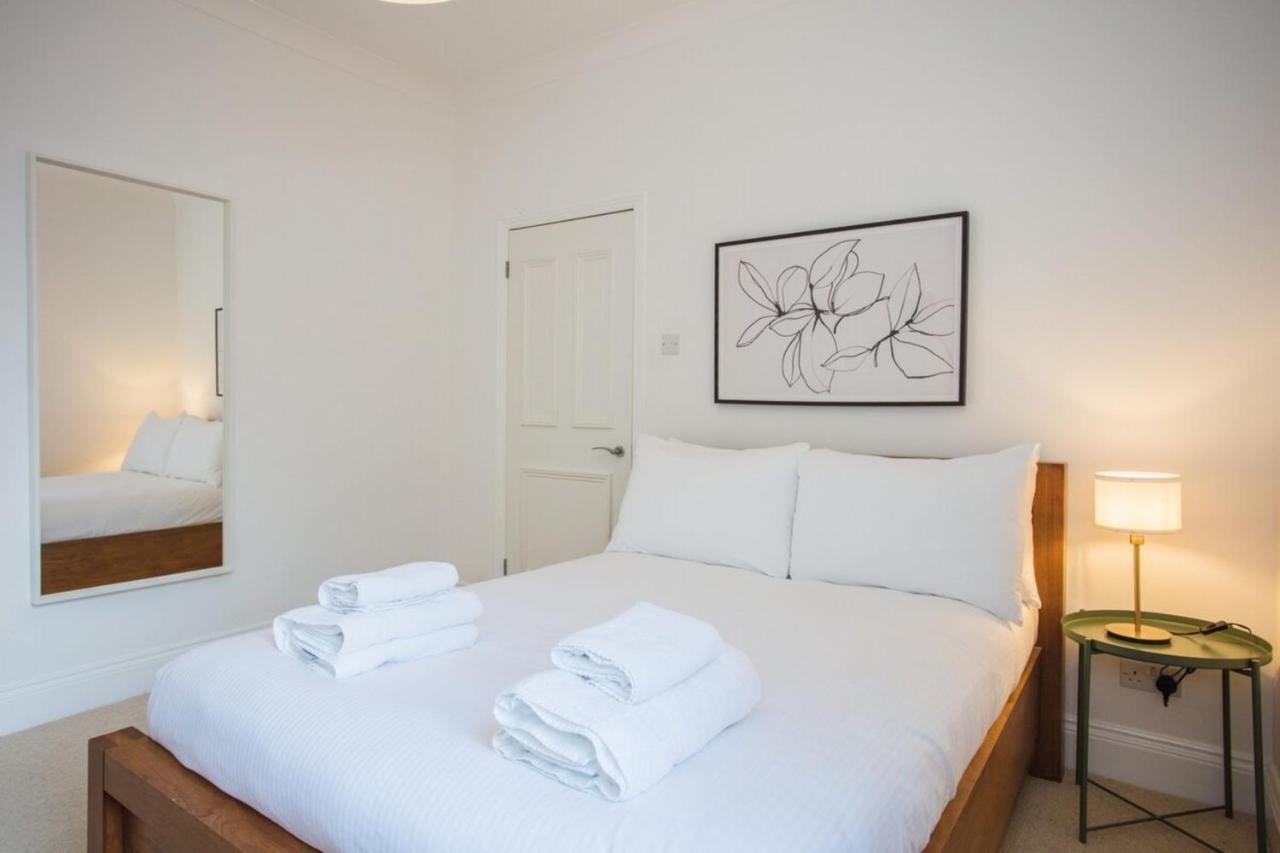 Vakantiehuis Stylish & Modern 3 Bed Flat In Nw With Garden