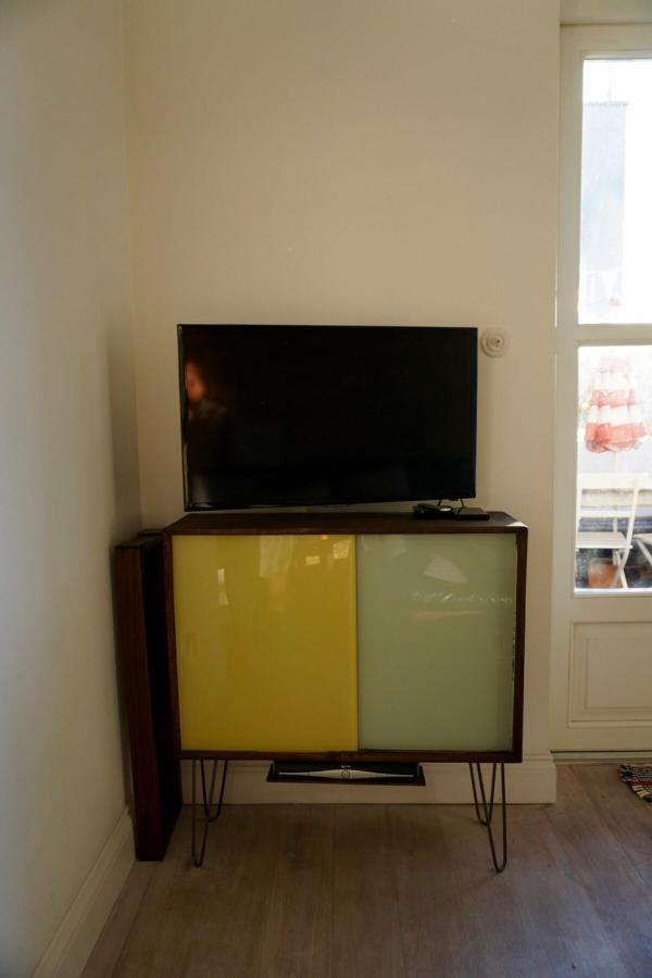 Beautiful Canalside 1-bedroom Flat With Terrace Appartement
