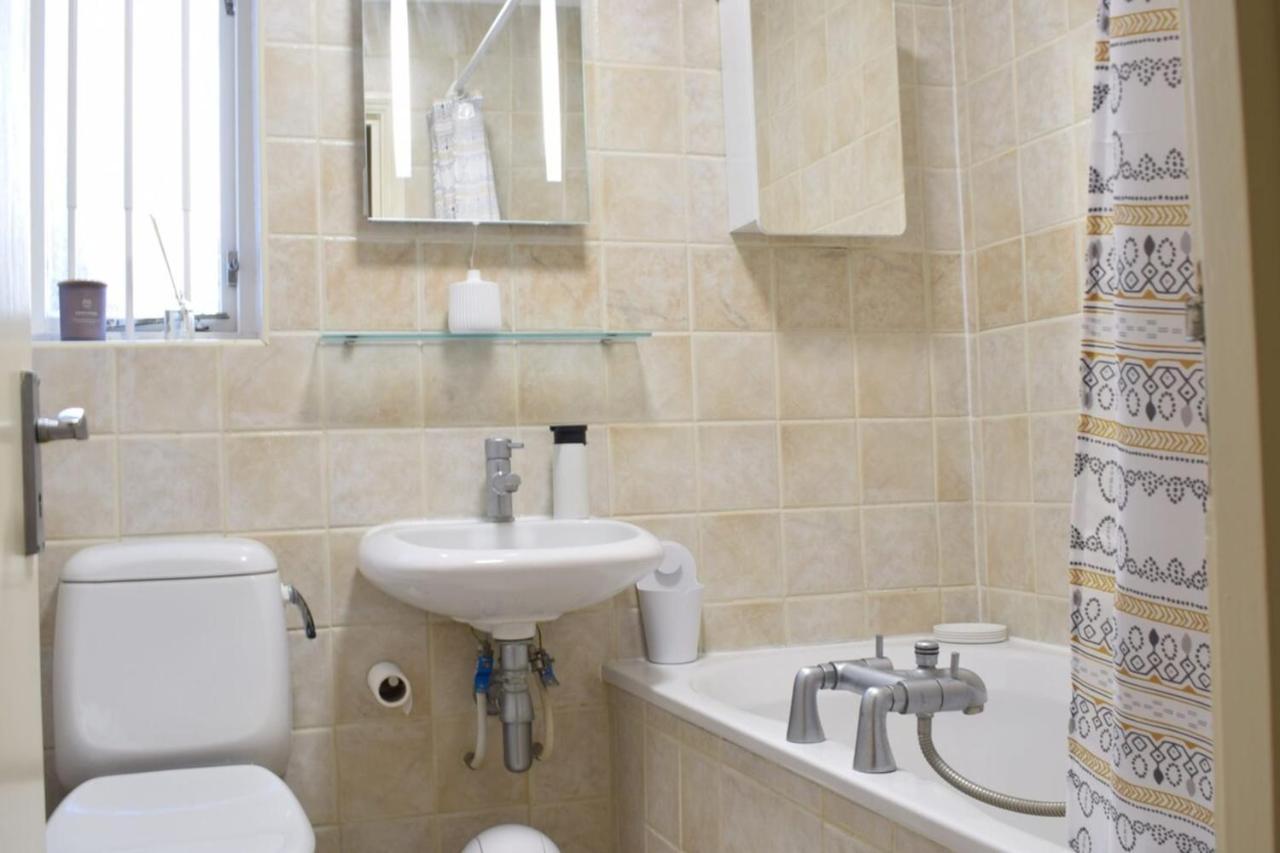 Charming 2 Bedroom 3 Mins From Arsenal Station Appartement Londres