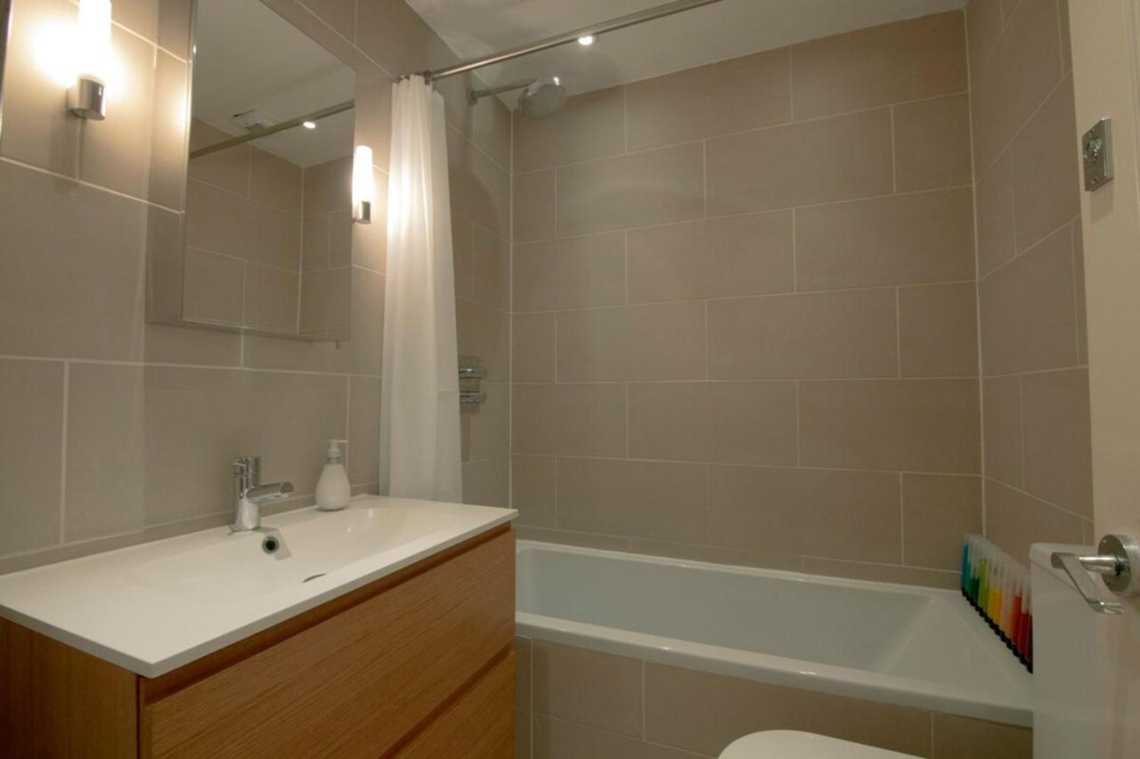 Wonderful 2 Bedroom In Quiet Area Near Camden Square * Londres