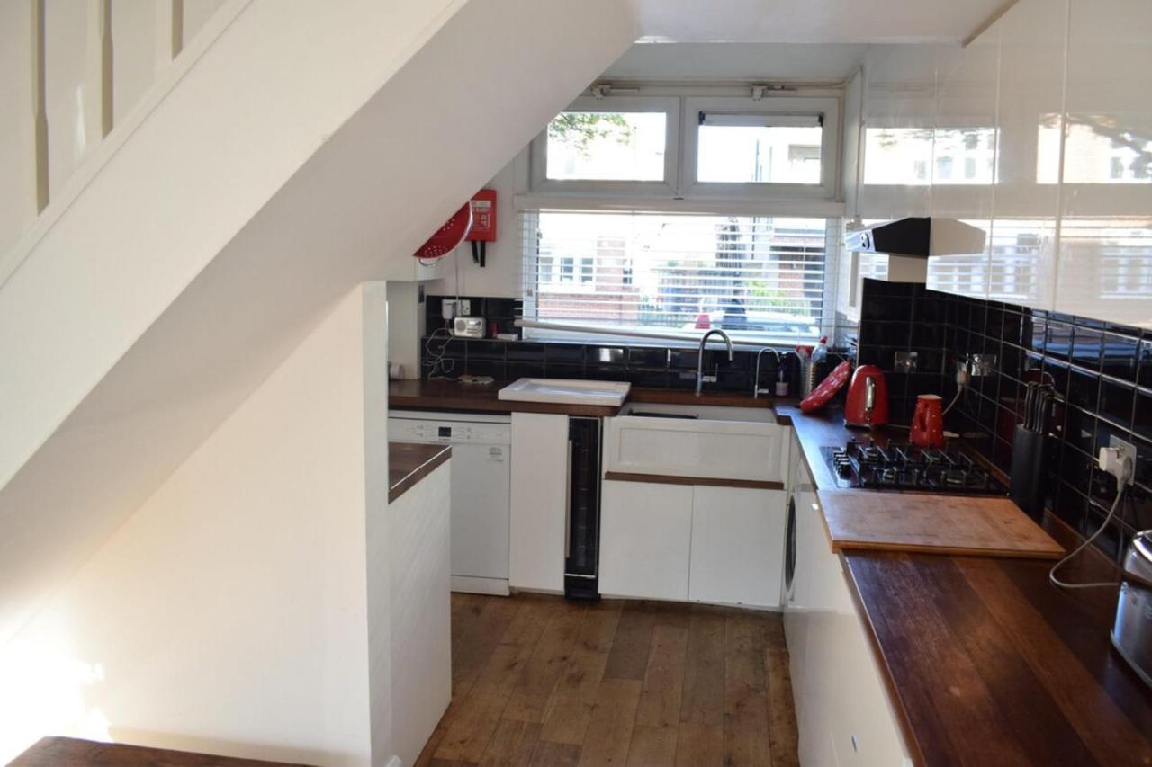 Modern 3 Bedroom In Brixton