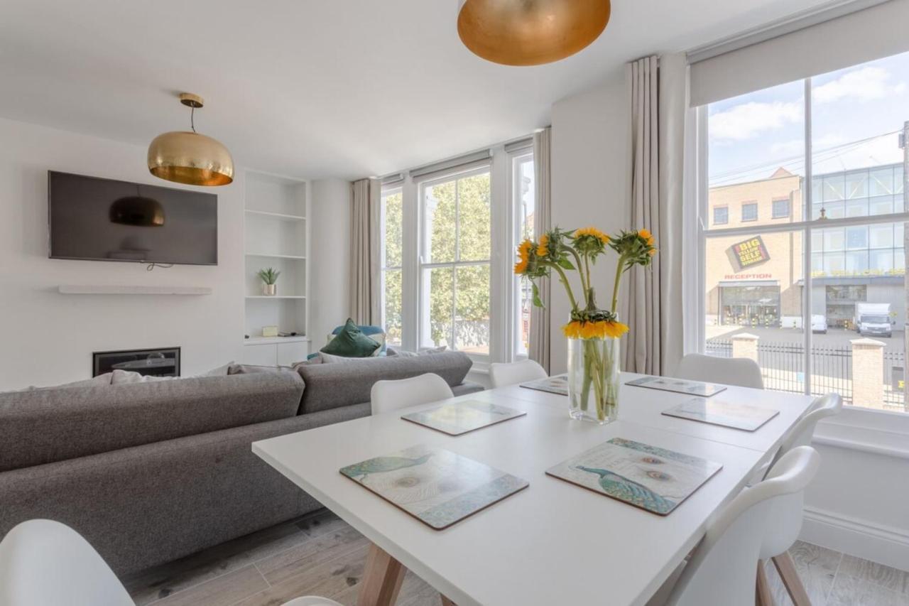 Stunning 3 Bedroom 2 Bath In Fantastic Location Londres