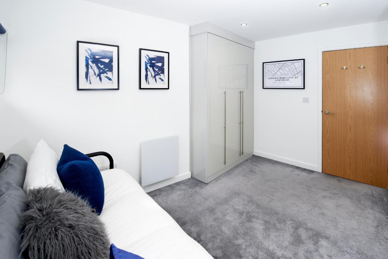 Ida Pod Places - New Cross Gate Londen