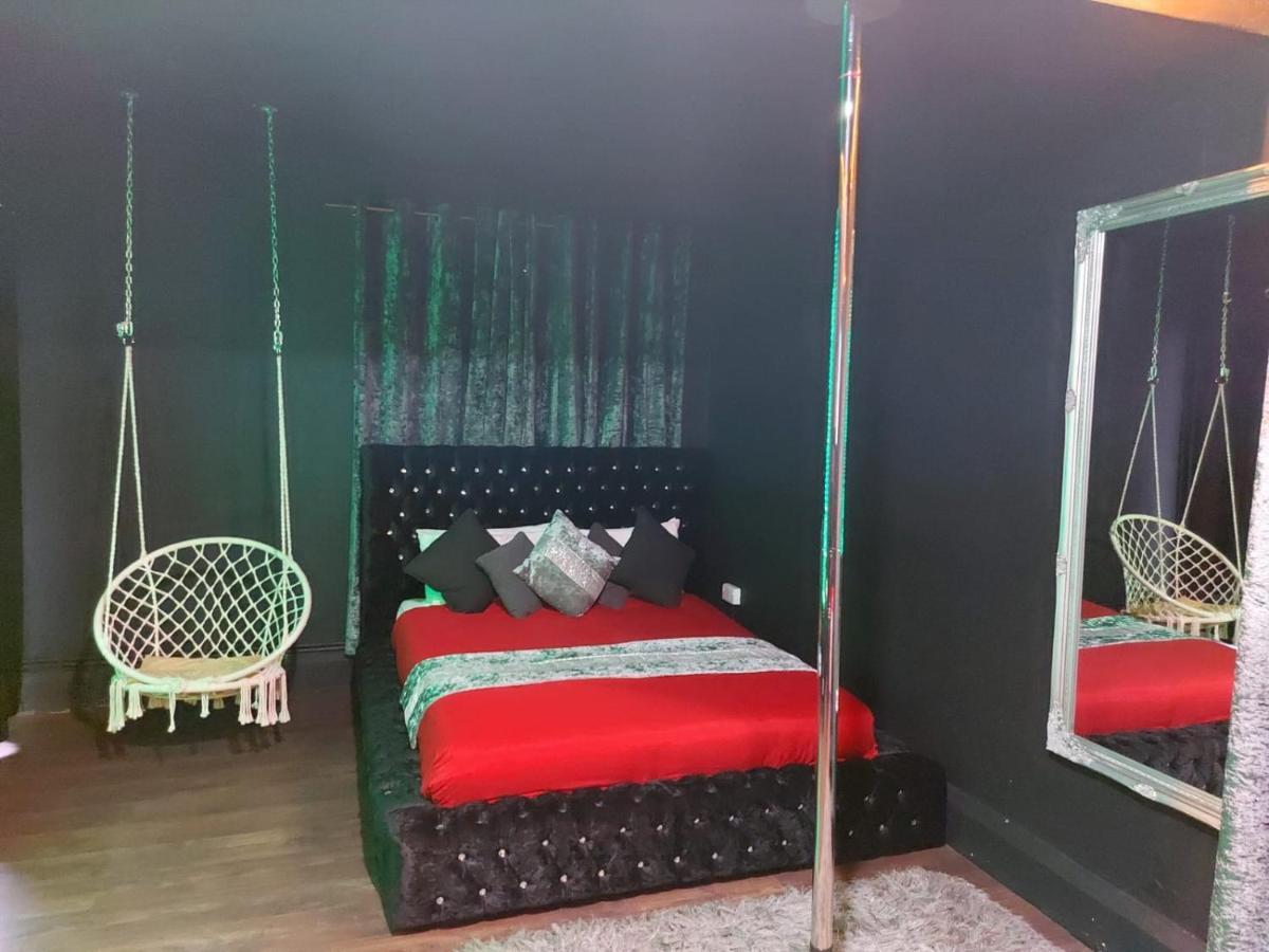 The Black Room Appartement *