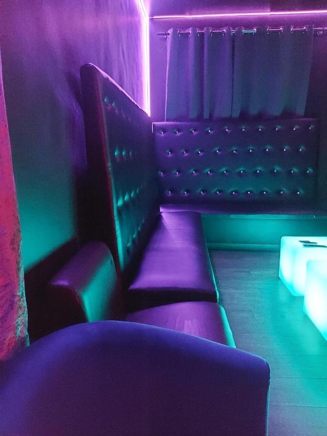 The Black Room Appartement *