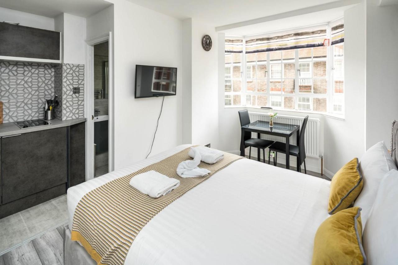 New Sleek Modern In The Heart Of Chelsea Apartment London