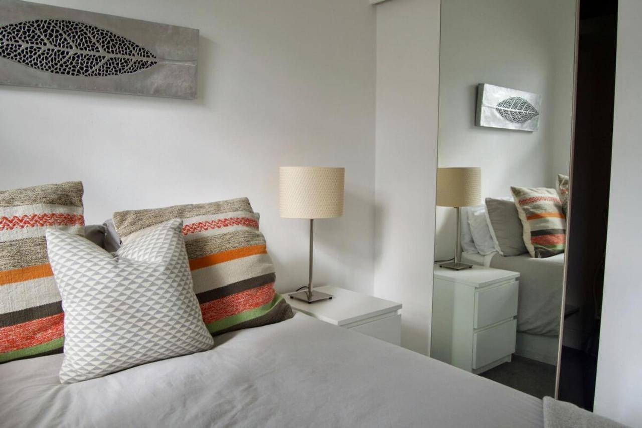 Bright And Spacious 1 Bedroom In Stylish Islington Apartment London