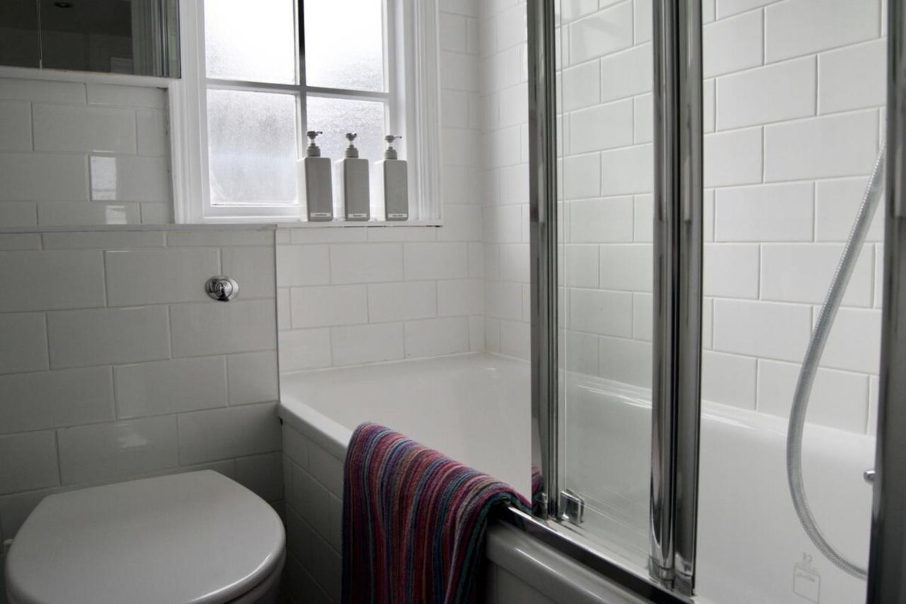 Bright And Spacious 1 Bedroom In Stylish Islington Apartment