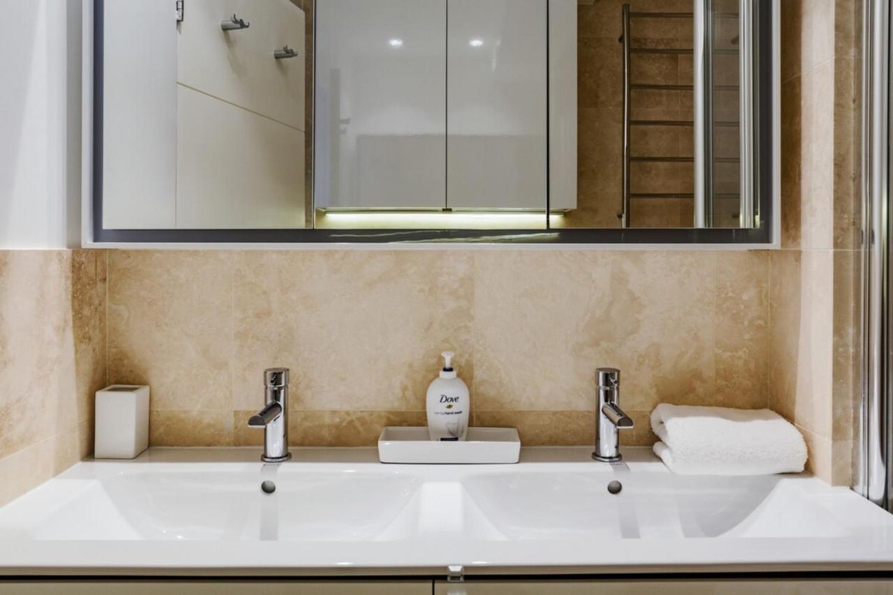Beautiful 2 Bedroom 2 Bath Flat In South Kensington Appartement *