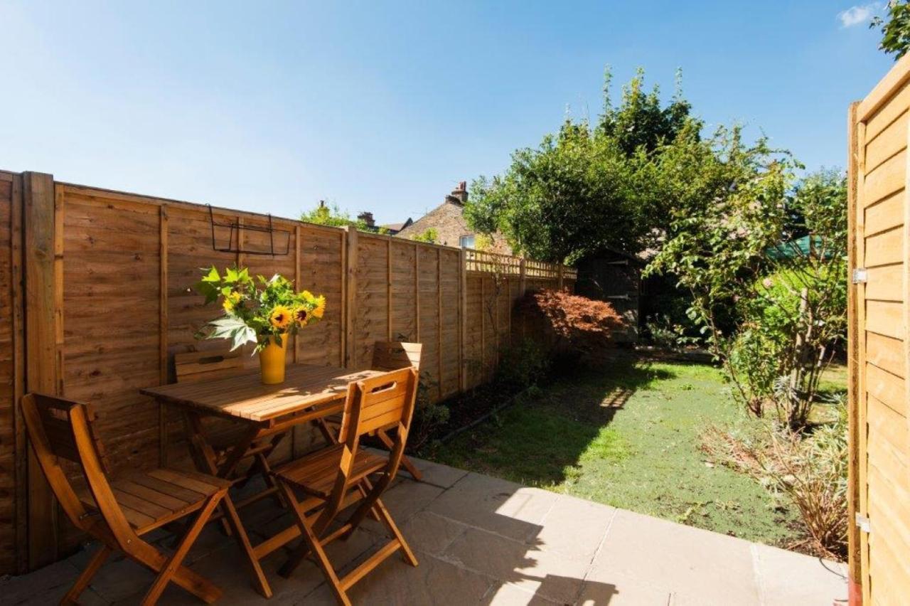 Hébergement de vacances Modern Family In Close To Amenities And Train Londres
