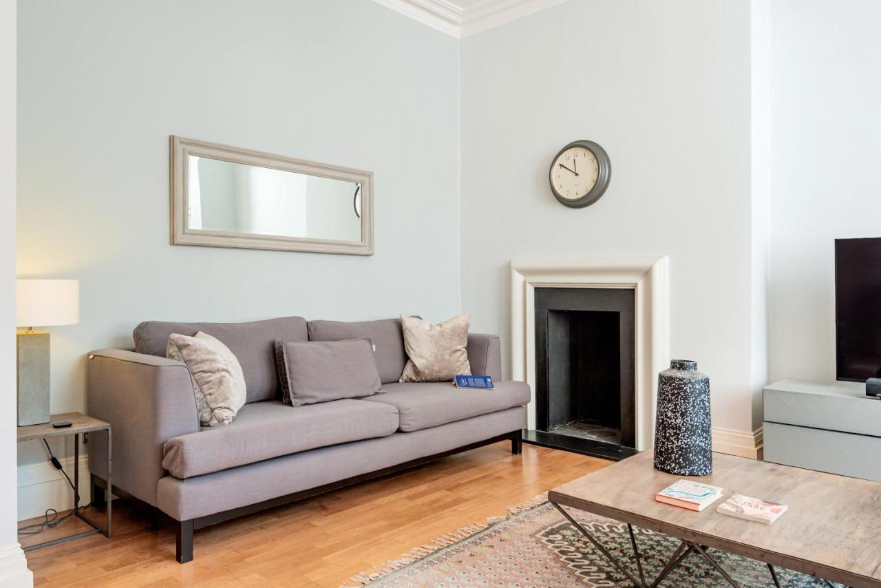 Stunning Near Earl's Court By Underthedoormat Appartement