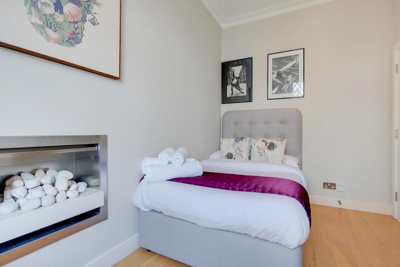 Cg1 - 2 Bedroom Apt, Kensington Garden Square View * Londen
