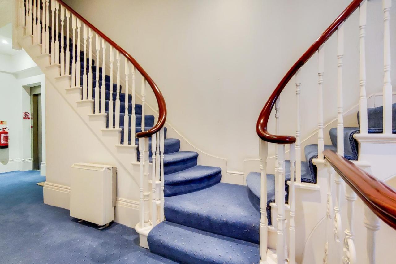 Cg1 - 2 Bedroom Apt, Kensington Garden Square View Appartement *