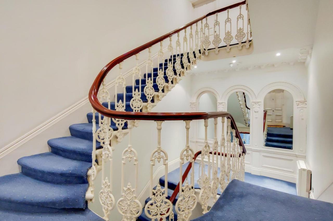 Cg1 - 2 Bedroom Apt, Kensington Garden Square View Appartement Londen