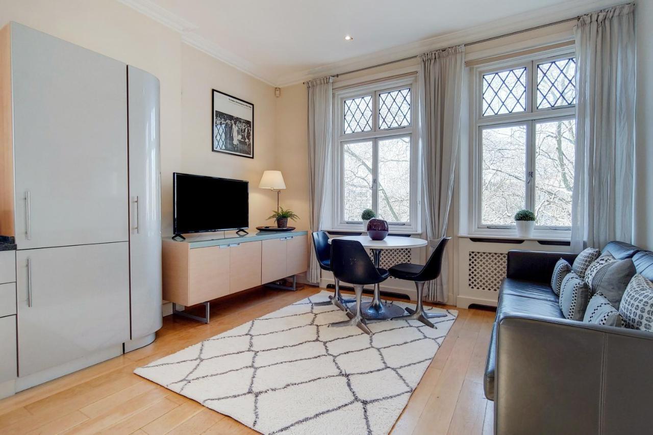 Cg1 - 2 Bedroom Apt, Kensington Garden Square View Londen