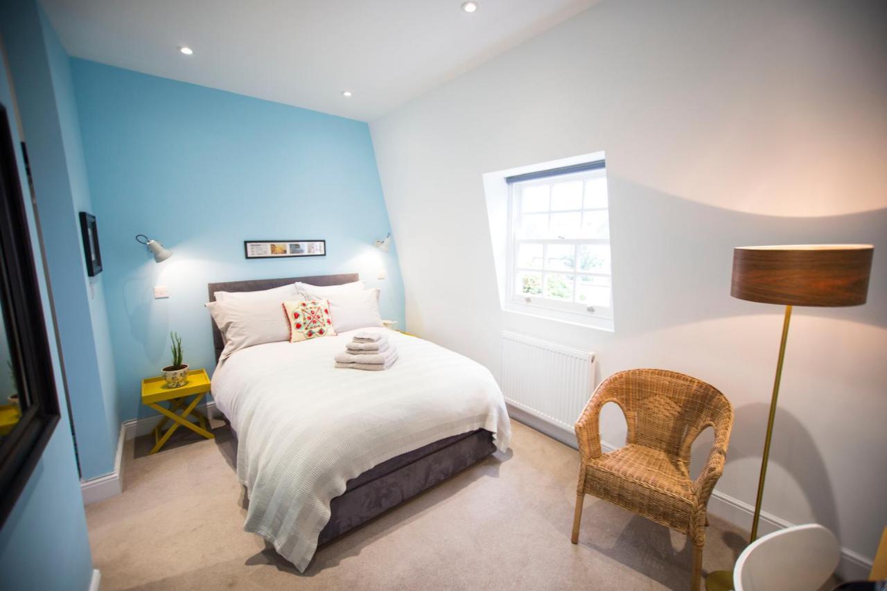 Luxury Bed Just Off The Canal Pensión Londres