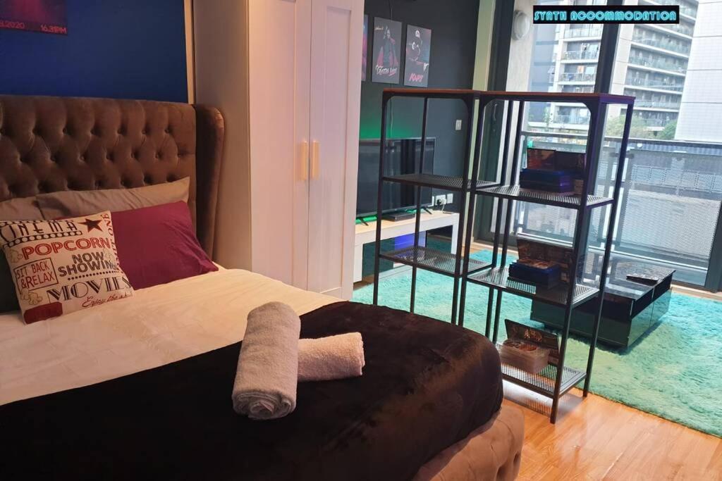 80s Retro 1bed Studio Serviced Canary Wharf Perfect For Solo & Couple Travellers * Londres
