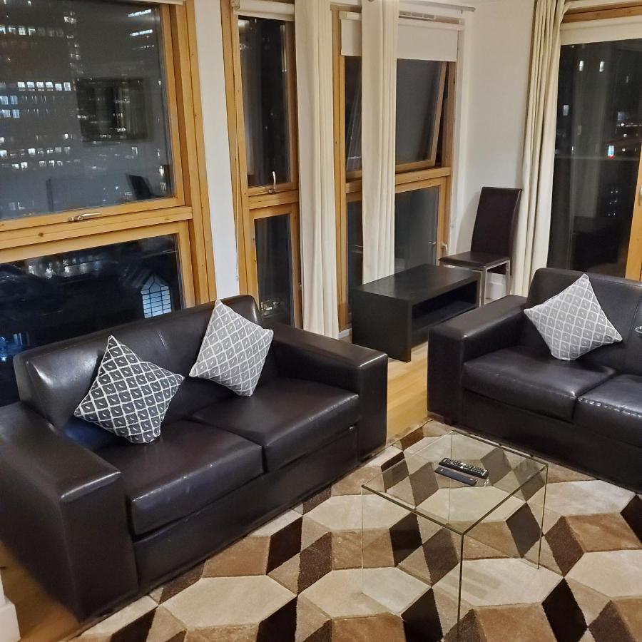 Apartment Captivating 2-bed In Canary Wharf *