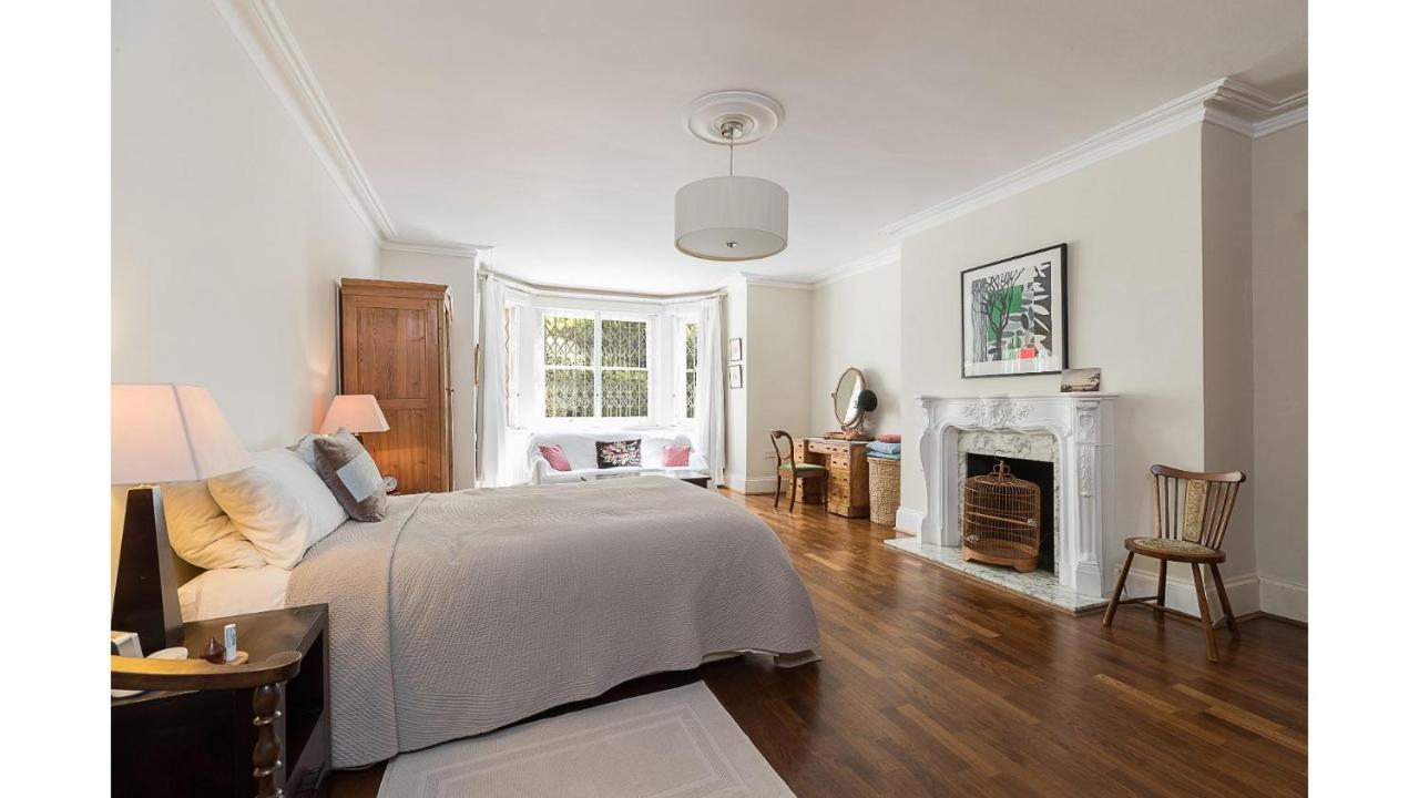 Joivy Elegant 2 Bed Near Hampstead And Camden, Sleeps 4 Londres