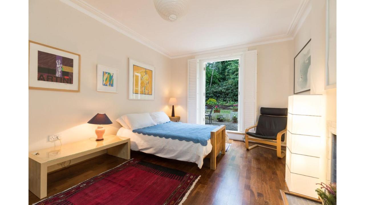 Joivy Elegant 2 Bed Near Hampstead And Camden, Sleeps 4 Londres