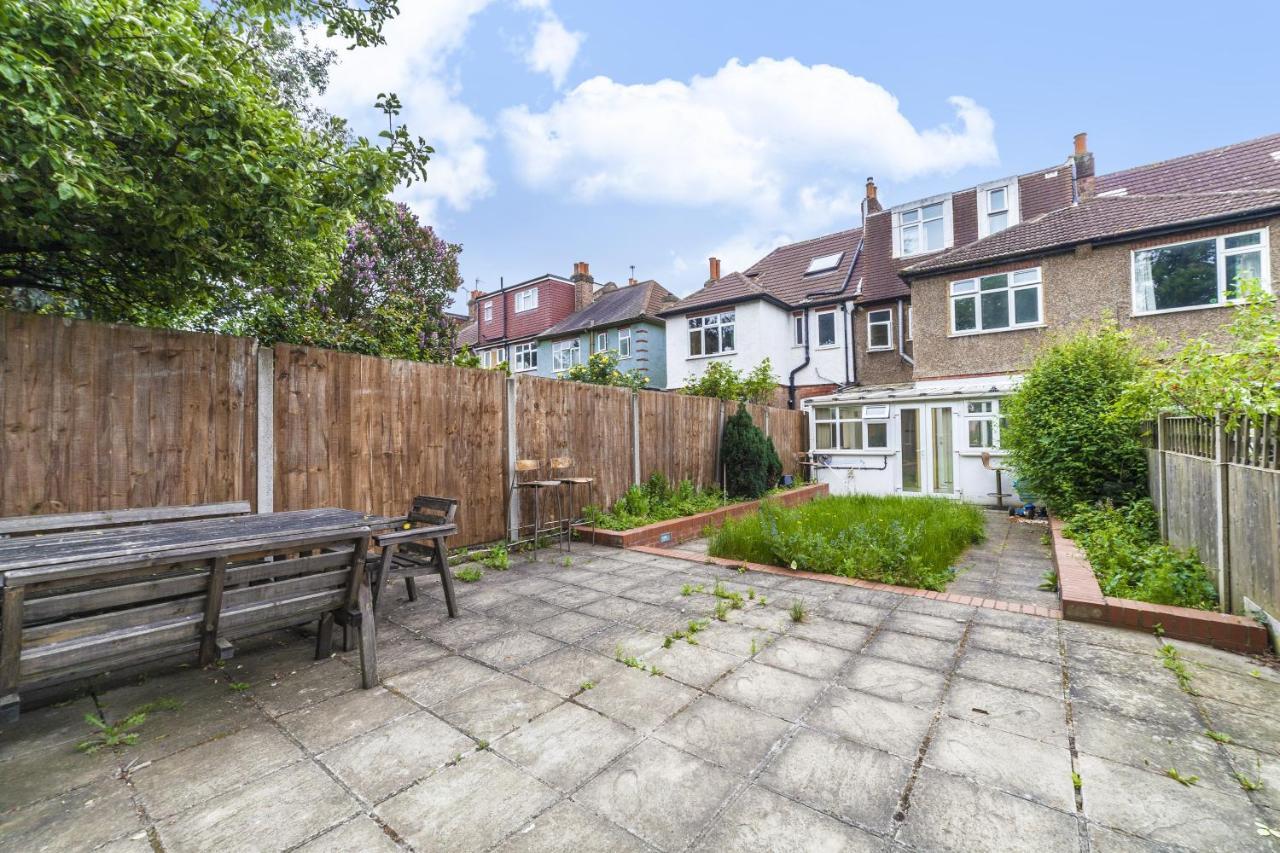 Tooting Bec At Lingwell By Dc * Londres