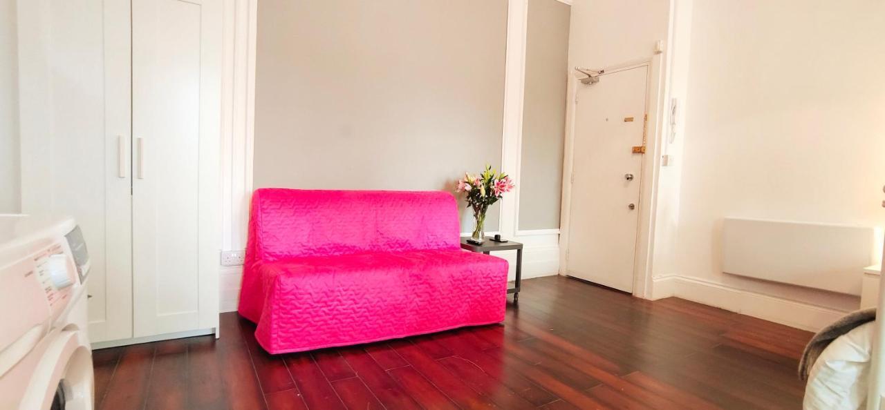 Gloucester Garden In South Kensington * London