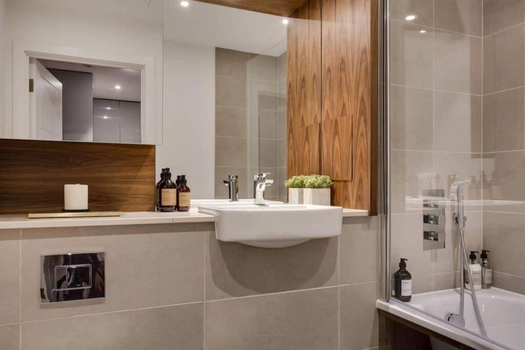 Two Bedroom With Two King Size Bed Apartamento Londres