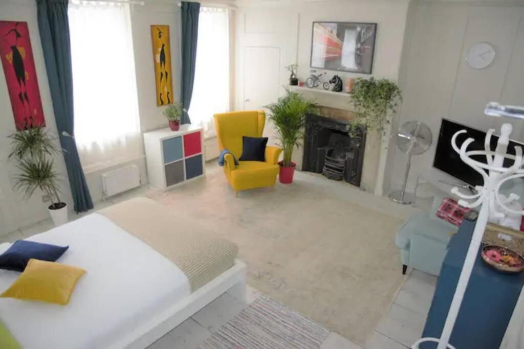 Fabulous Duplex Flat In Covent Garden - 2 Bedroom *
