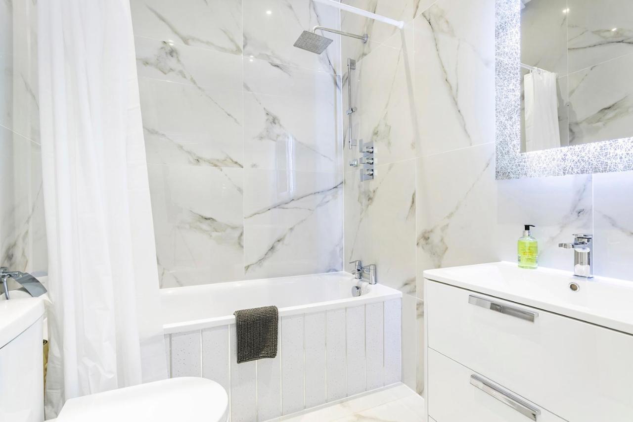 Apartamento Stylish 2 Bed Apartment-zone 2 - 10 Minutes To The Heart Of London- Sleeps Up 8 *