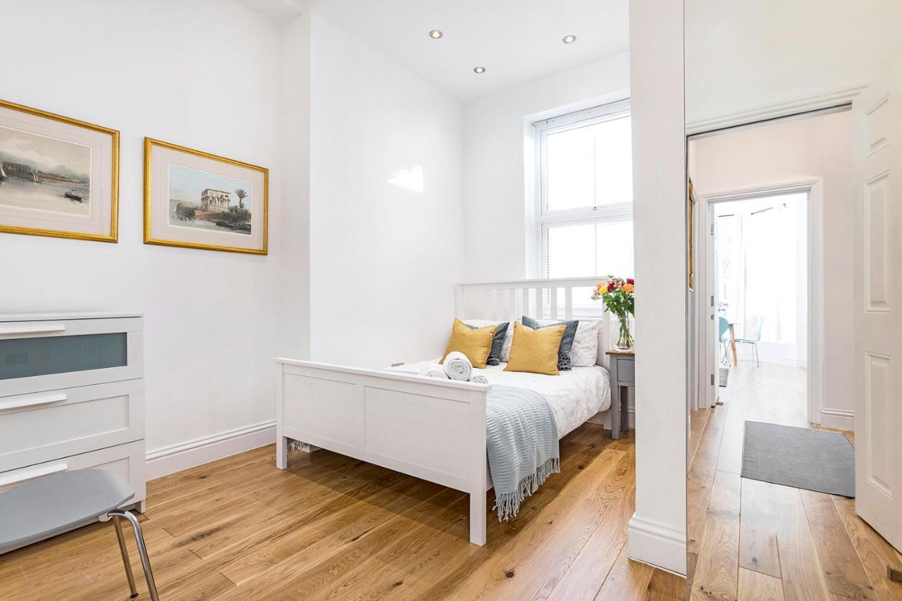 Stylish 2 Bed Apartment-zone 2 - 10 Minutes To The Heart Of London- Sleeps Up 8 Apartamento