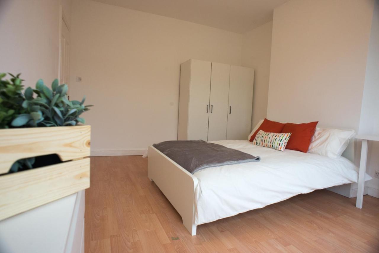 Tooting Bec By Dc Homestay *