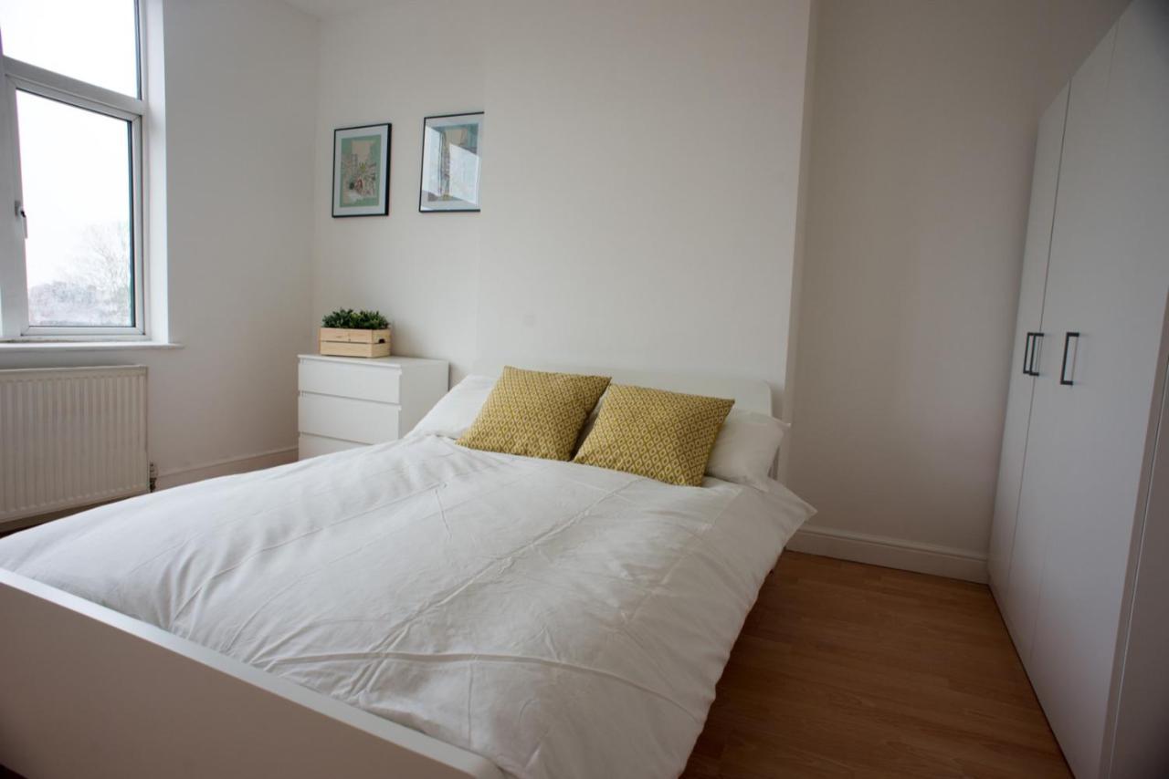 Tooting Bec By Dc Habitación en casa particular *