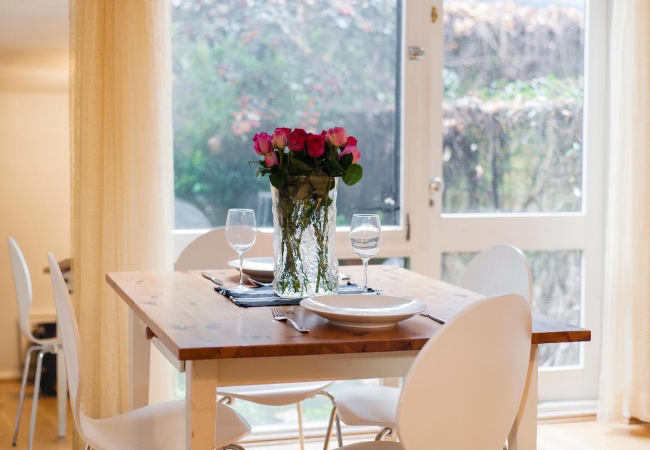 Lovely Flat In Literary By Underthedoormat Londres
