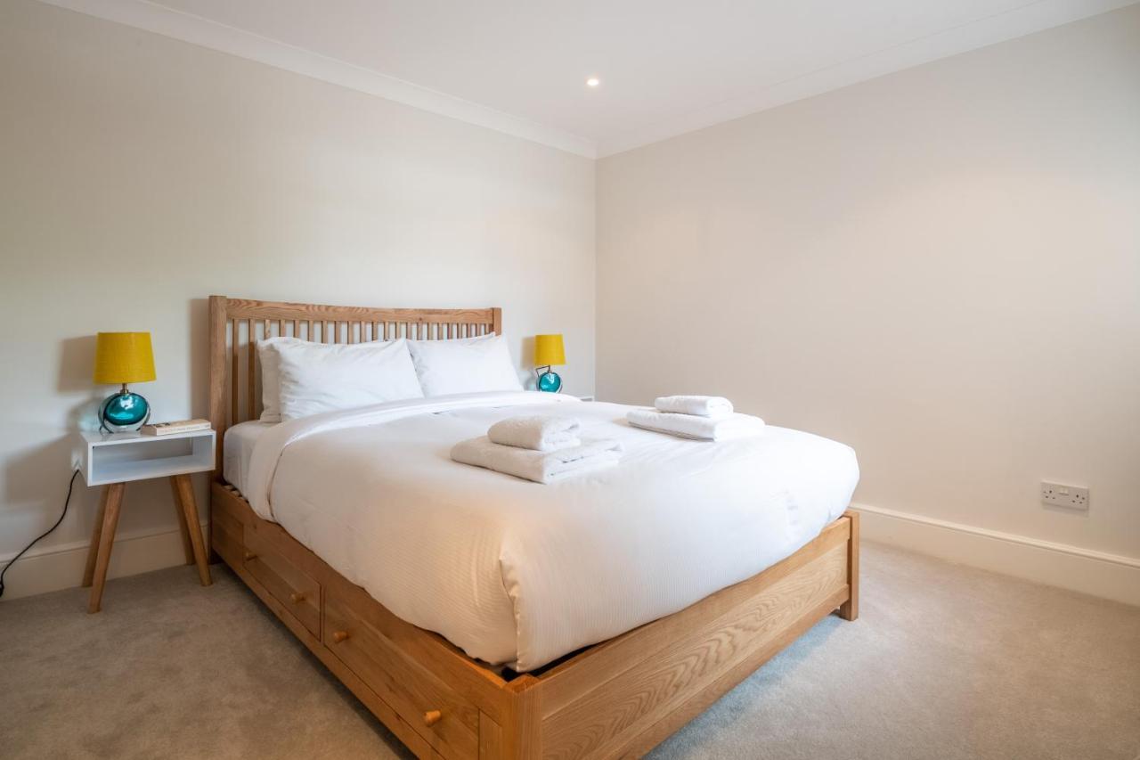 Pleasant Putney Close To The Tube Station By Underthedoormat Apartamento Londres
