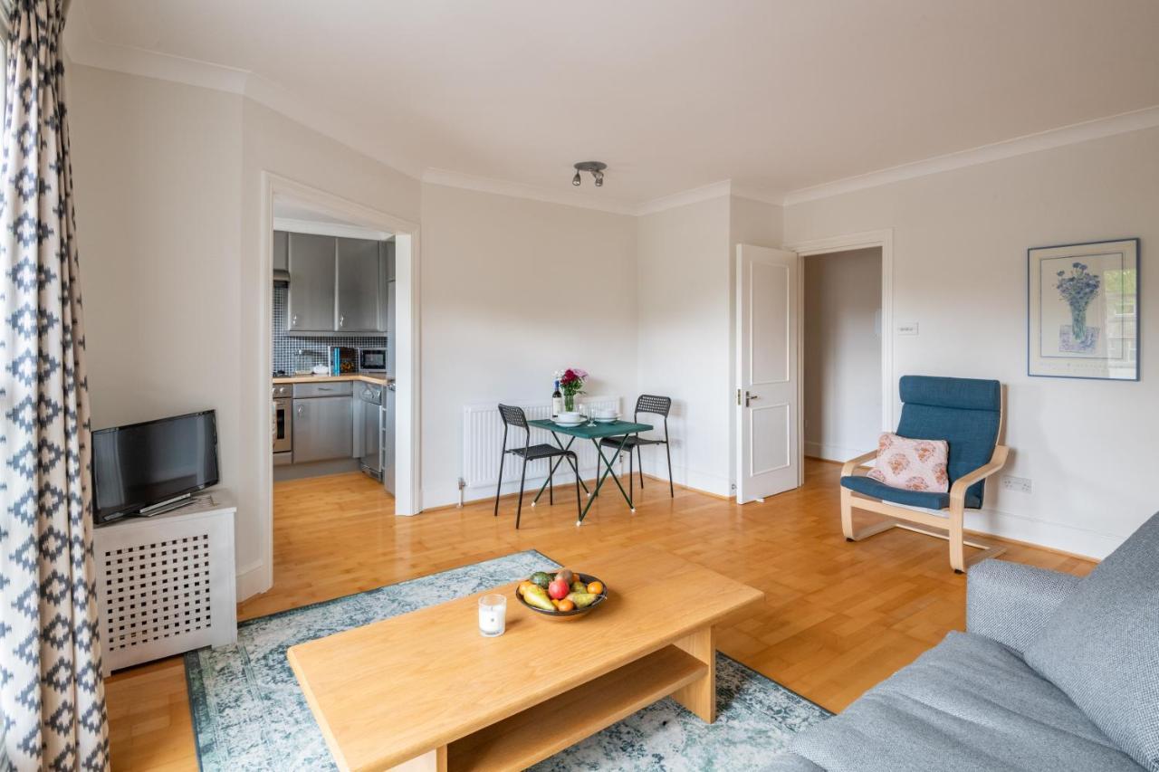 Pleasant Putney Close To The Tube Station By Underthedoormat Apartamento Londres